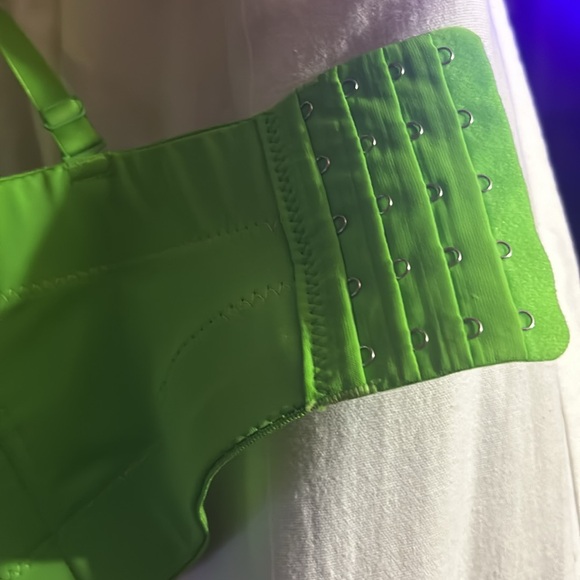 Bustier - Picture 2 of 3